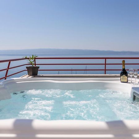 Seaside Penthouse With Hot Tub Sky Living Leilighet Split Eksteriør bilde