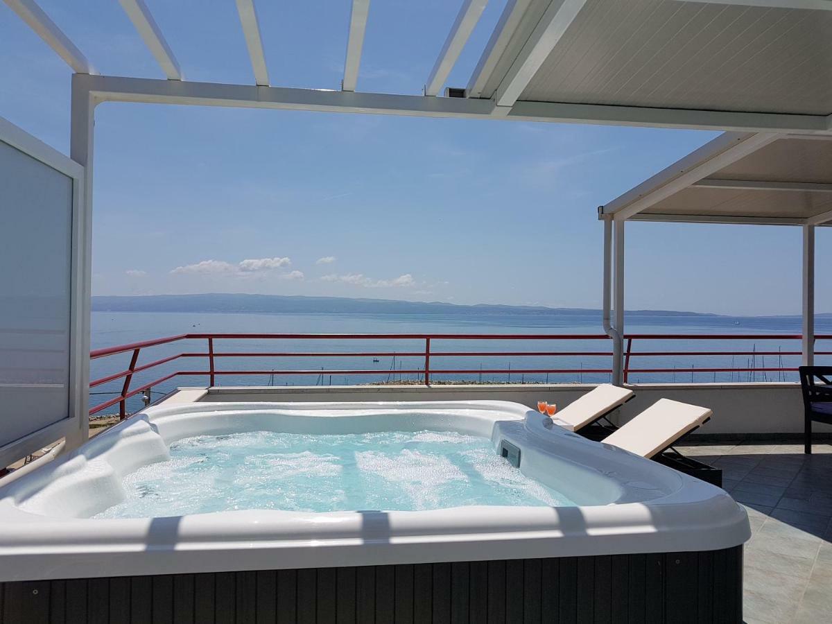 Seaside Penthouse With Hot Tub Sky Living Leilighet Split Eksteriør bilde