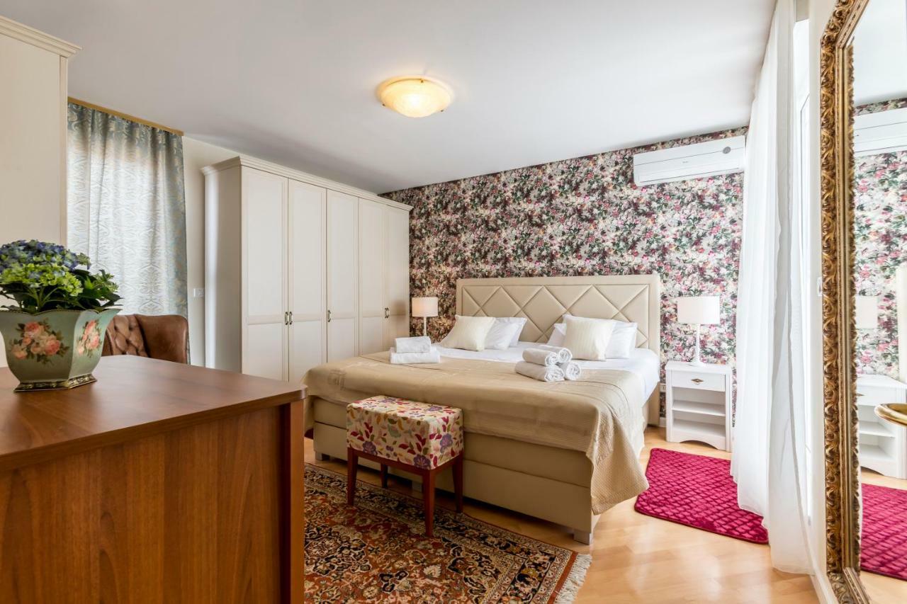 Seaside Penthouse With Hot Tub Sky Living Leilighet Split Eksteriør bilde