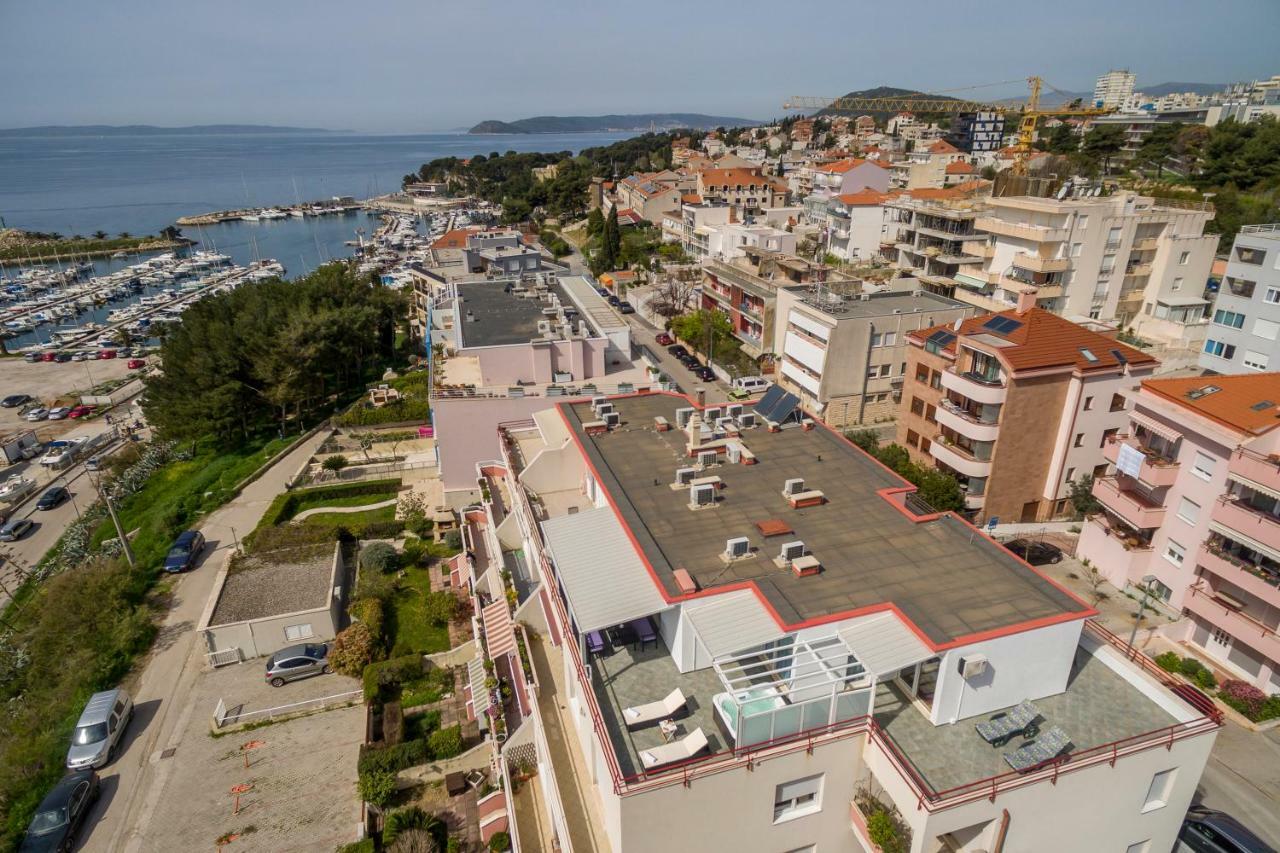 Seaside Penthouse With Hot Tub Sky Living Leilighet Split Eksteriør bilde