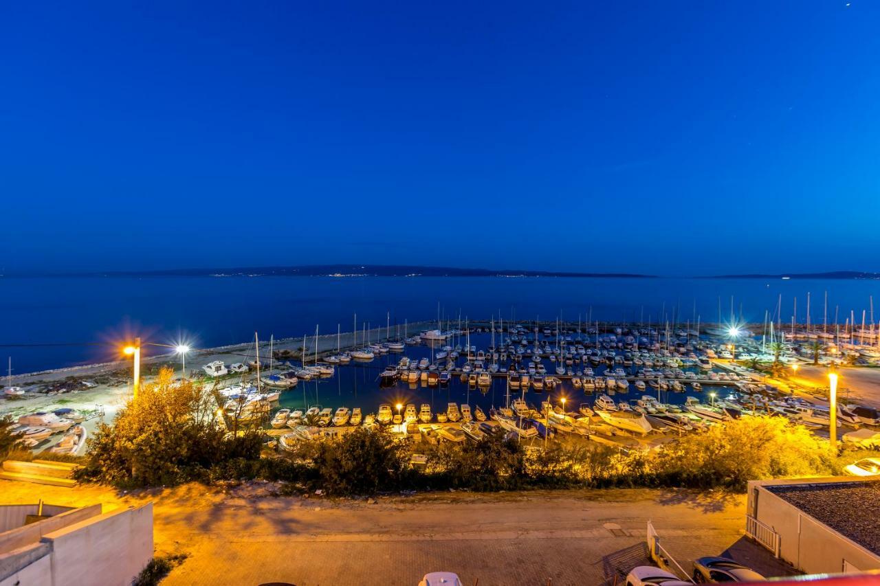 Seaside Penthouse With Hot Tub Sky Living Leilighet Split Eksteriør bilde